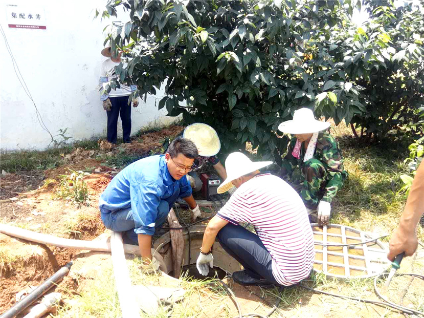 烈日暴雨無(wú)所懼 全力以赴保安全